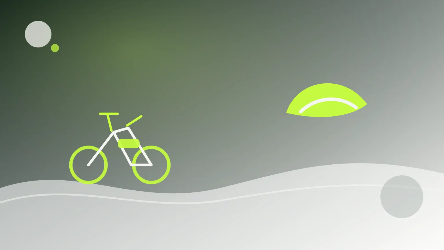 Capacete de bicicleta pousado junto a uma bicicleta elétrica urbana